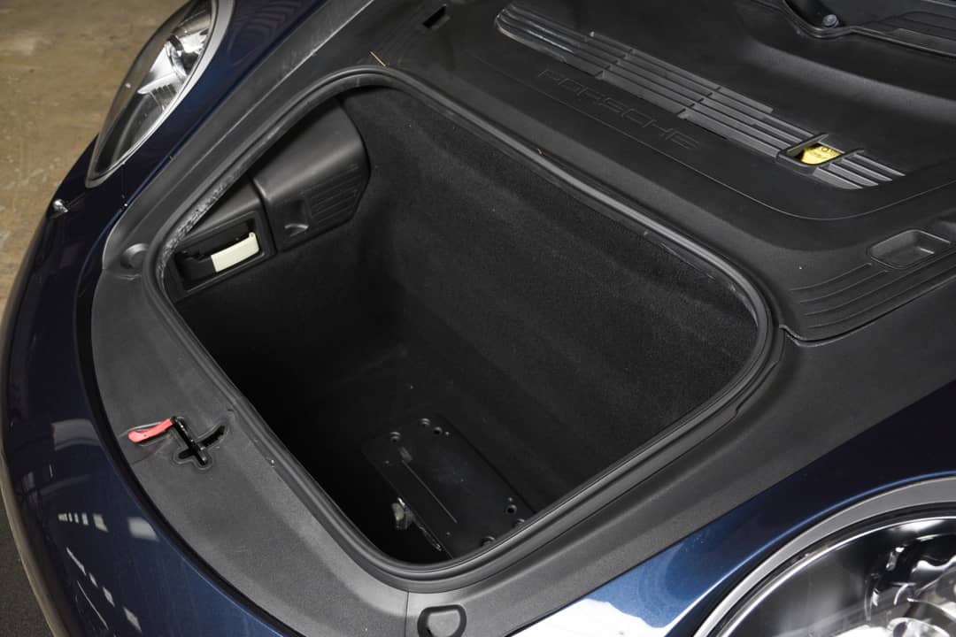 2014 Porsche 911 Carrera 4 — photo 36