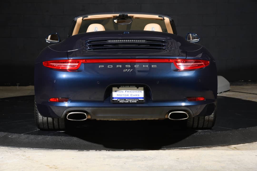 2014 Porsche 911 Carrera 4 — photo 9