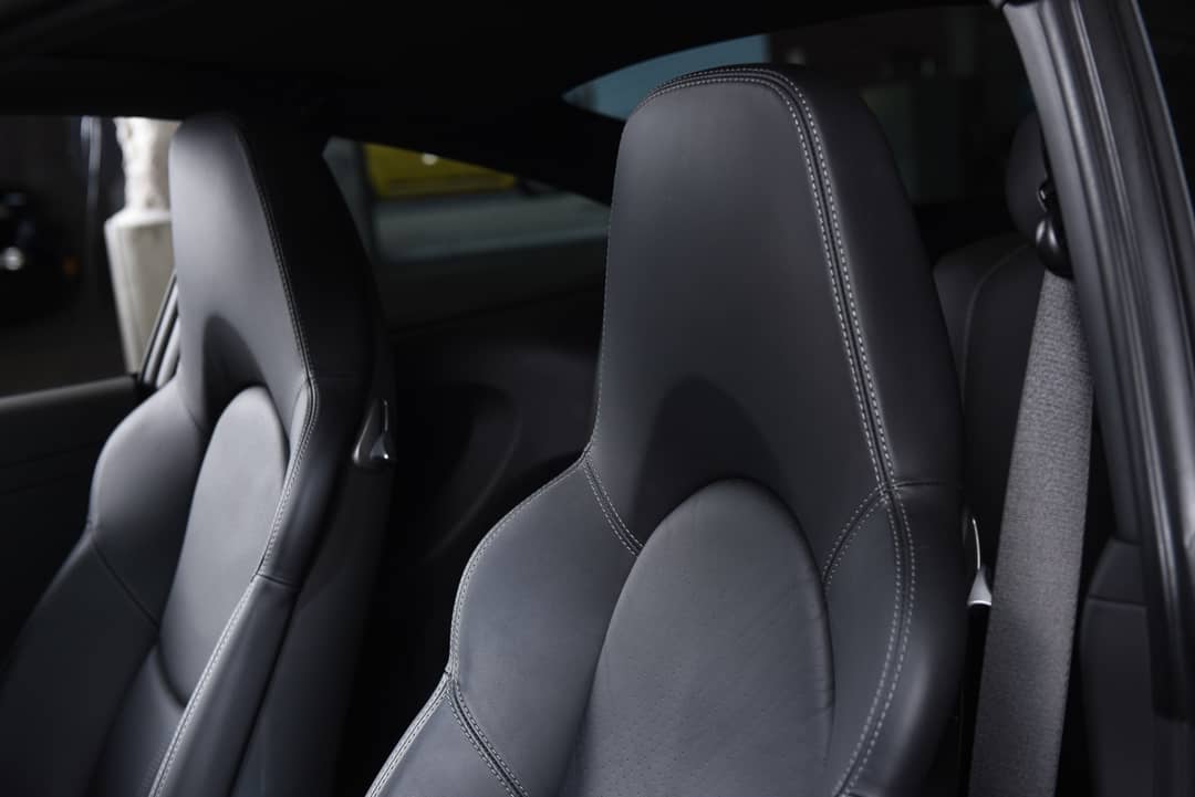 2010 Porsche 911 Carrera 4S — photo 17