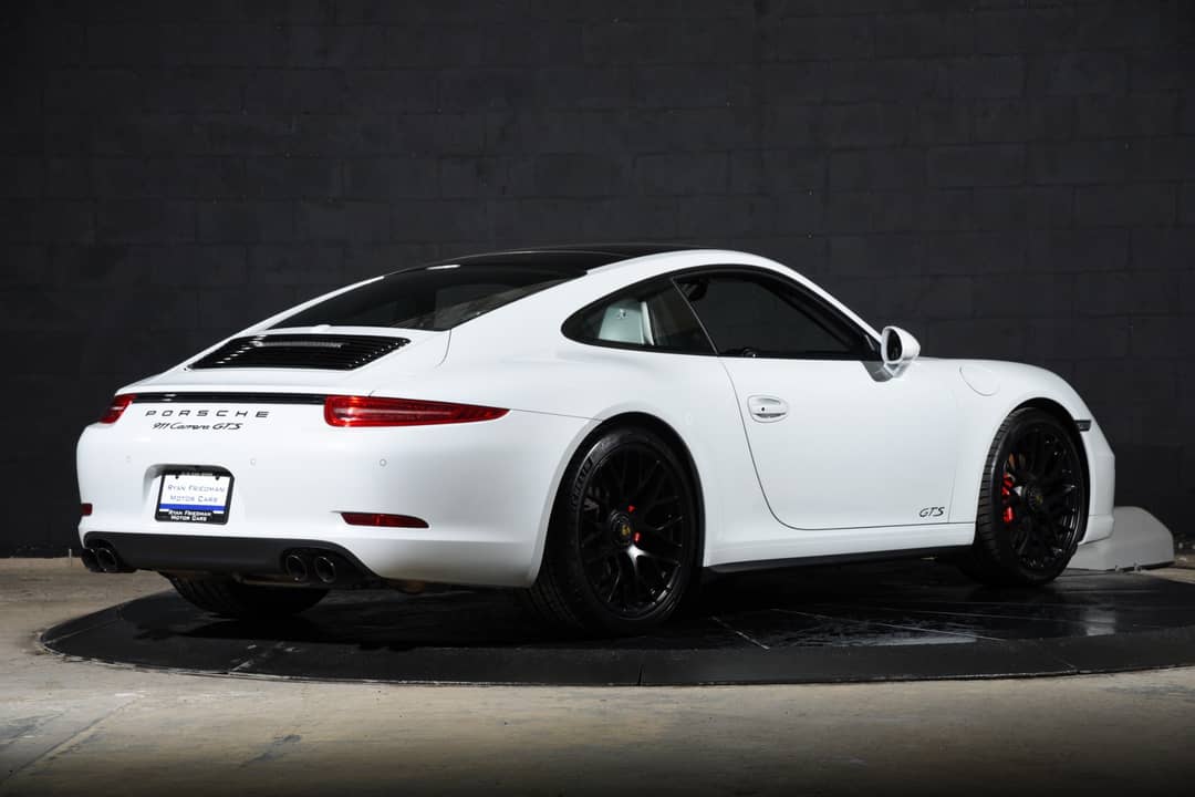 2016 Porsche 911 Carrera GTS — photo 18