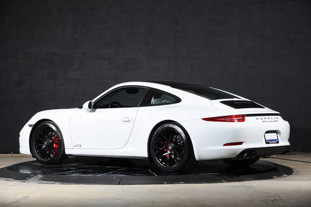 2016 Porsche 911 Carrera GTS — photo 24
