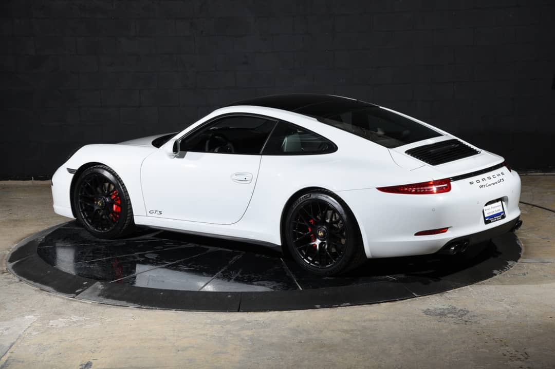 2016 Porsche 911 Carrera GTS — photo 25