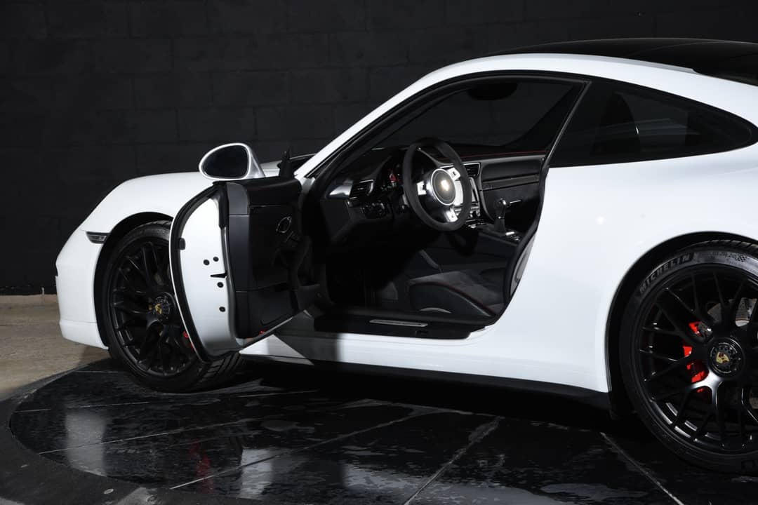 2016 Porsche 911 Carrera GTS — photo 27