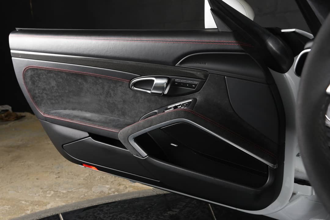 2016 Porsche 911 Carrera GTS — photo 28