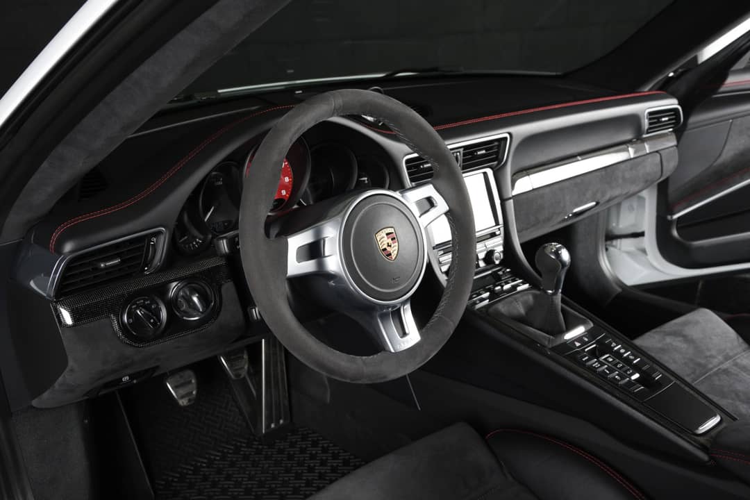 2016 Porsche 911 Carrera GTS — photo 31