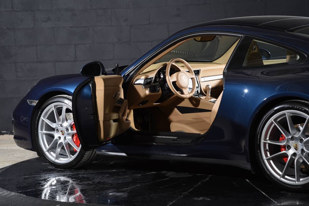 2013 Porsche 911 Carrera 4S — photo 12