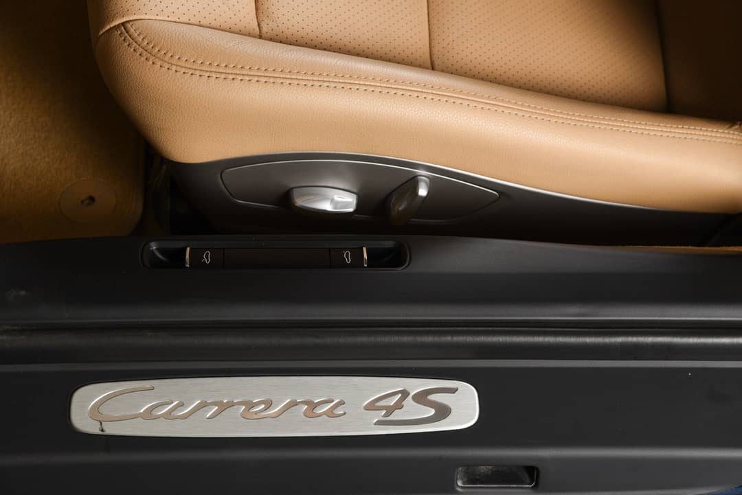 2013 Porsche 911 Carrera 4S — photo 21