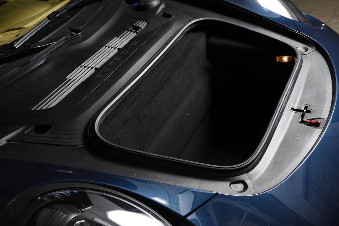 2013 Porsche 911 Carrera 4S — photo 28