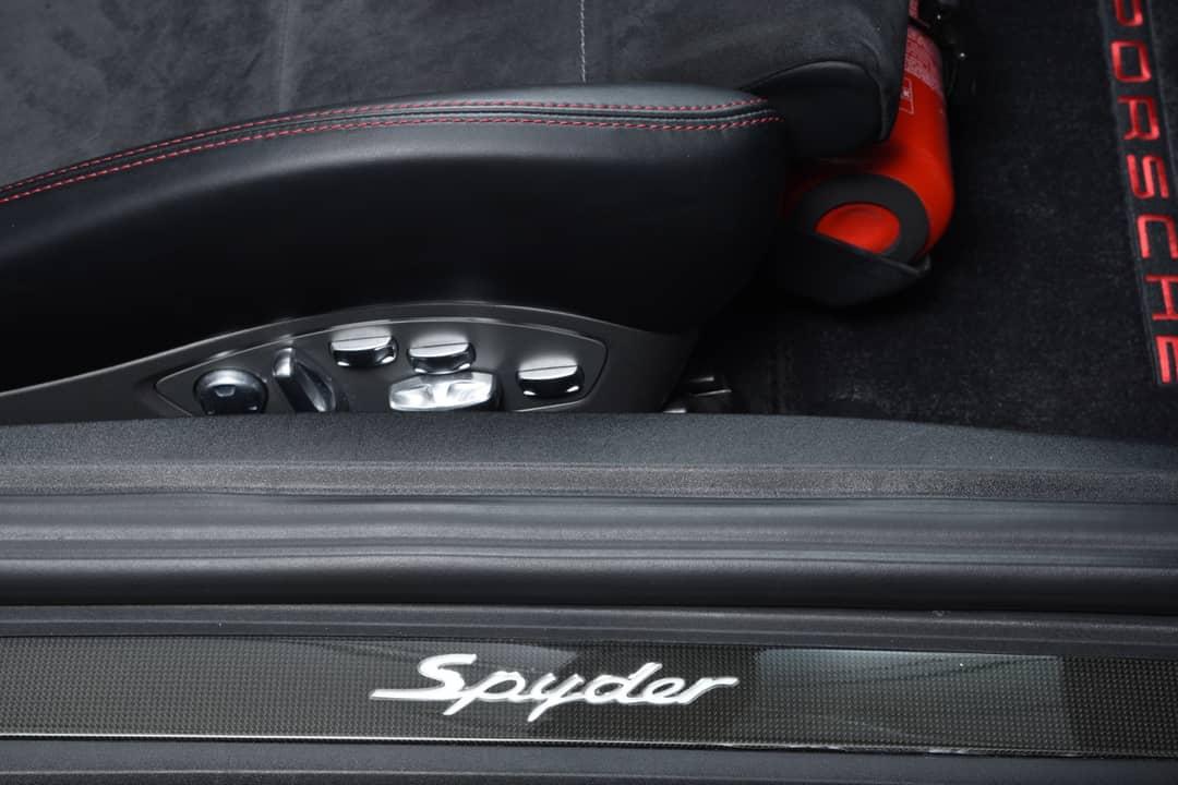 2016 Porsche Boxster Spyder — photo 21