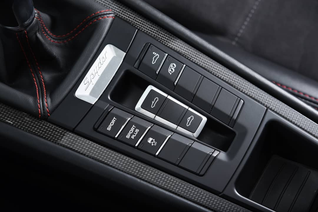2016 Porsche Boxster Spyder — photo 24