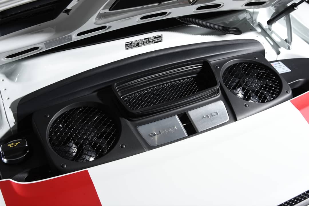 2016 Porsche 911 R — photo 44