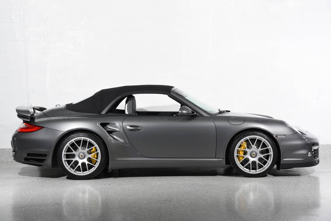 2011 Porsche 911 Turbo S — photo 2