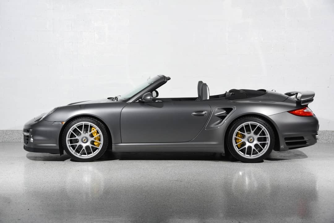 2011 Porsche 911 Turbo S — photo 38