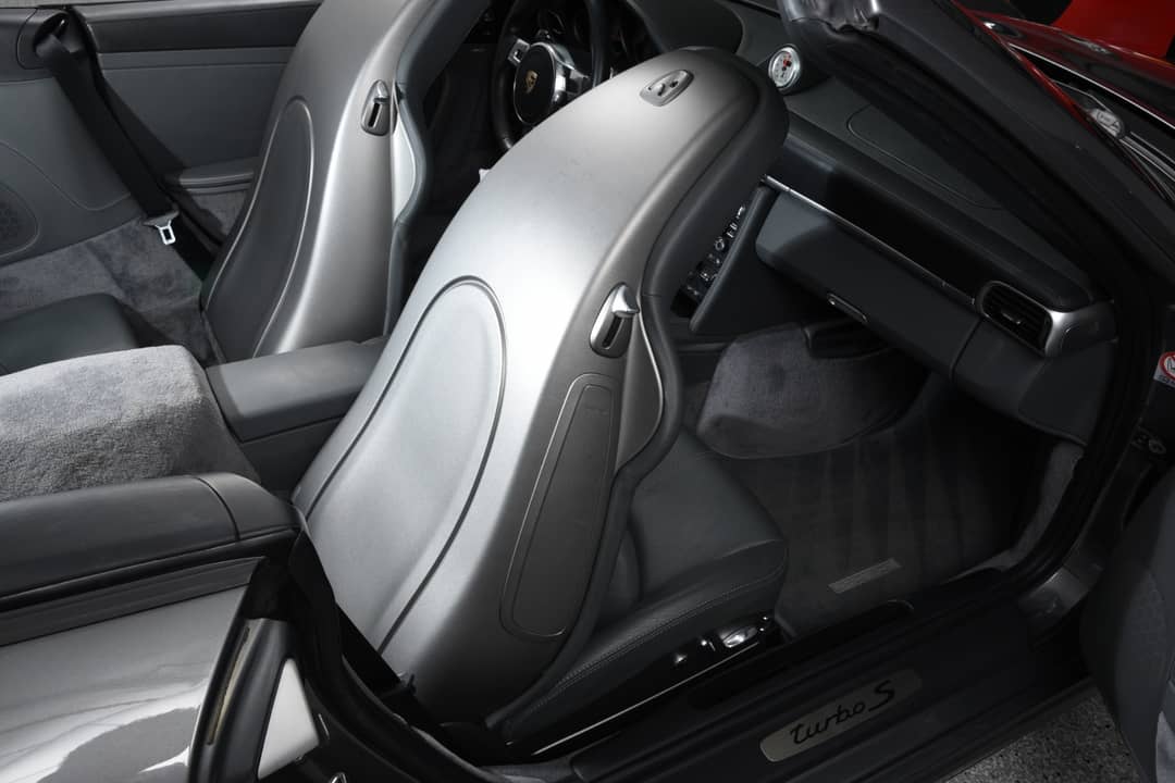 2011 Porsche 911 Turbo S — photo 51