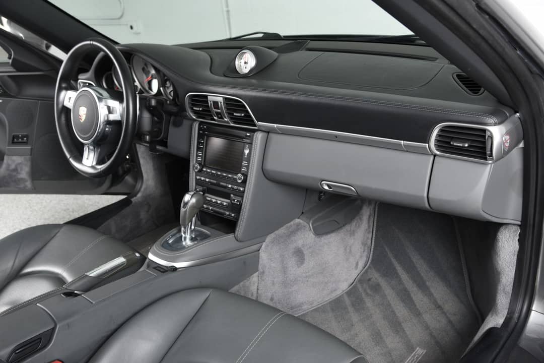 2011 Porsche 911 Turbo S — photo 54