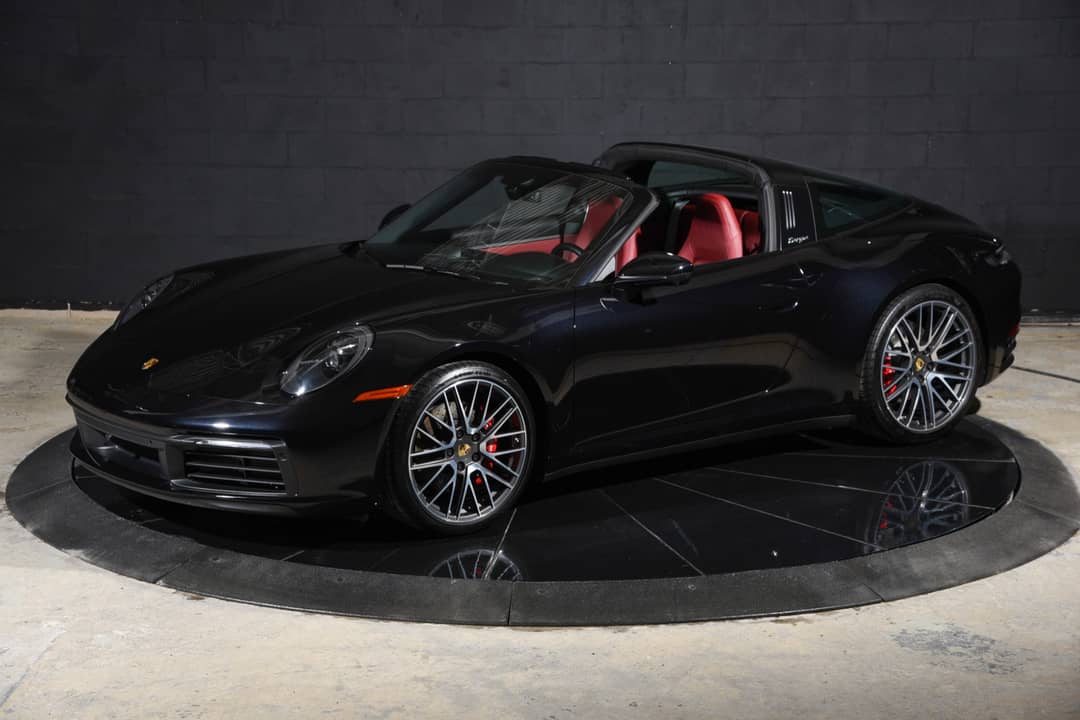 2022 Porsche 911 Targa 4S — photo 11