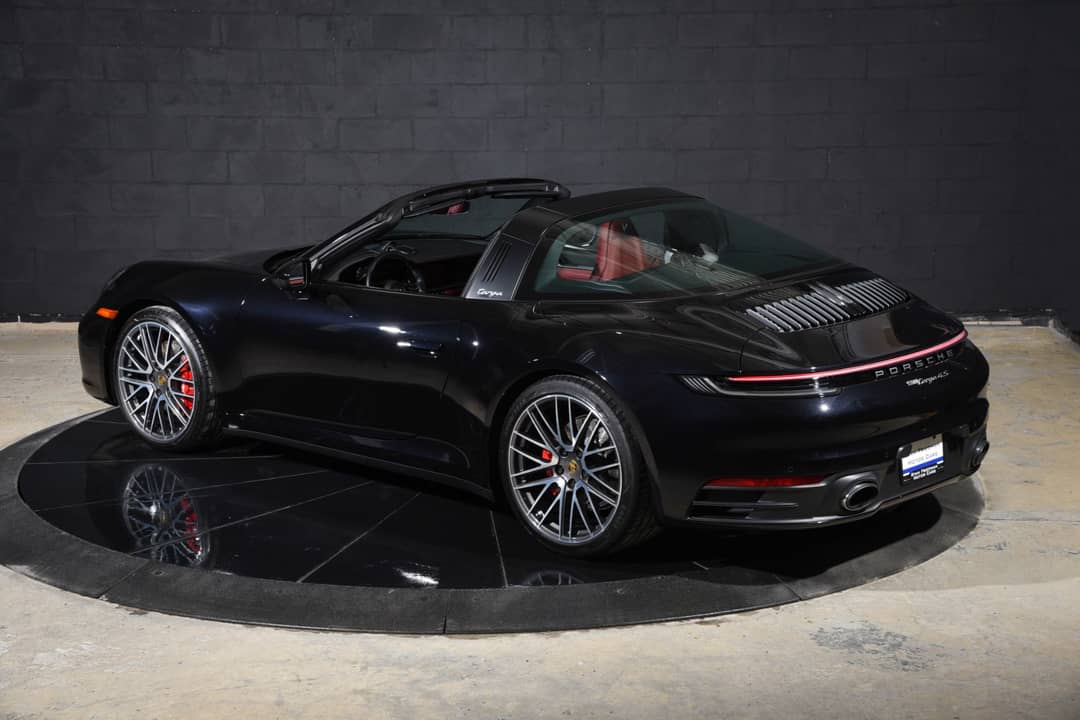 2022 Porsche 911 Targa 4S — photo 12