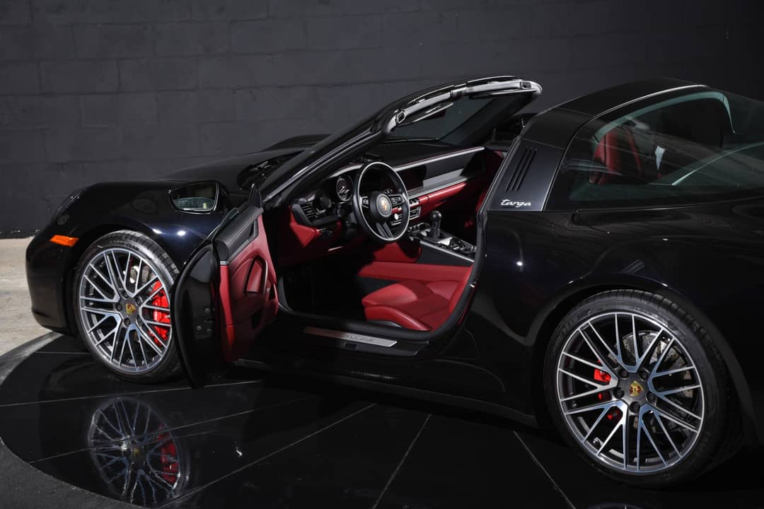 2022 Porsche 911 Targa 4S — photo 15