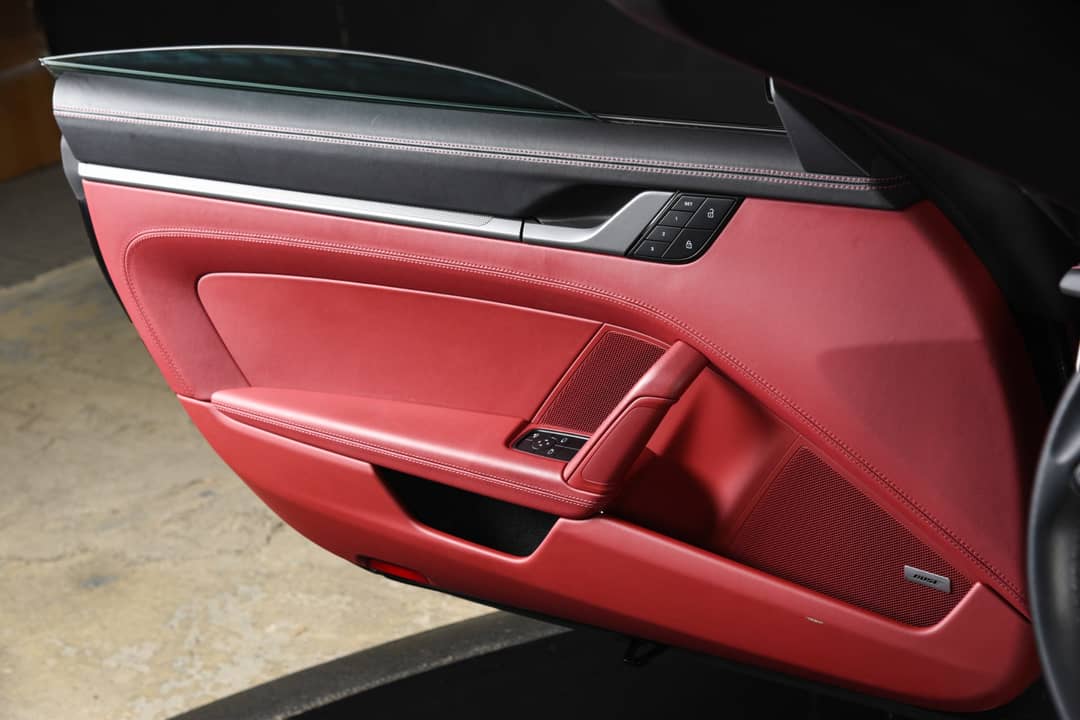 2022 Porsche 911 Targa 4S — photo 16