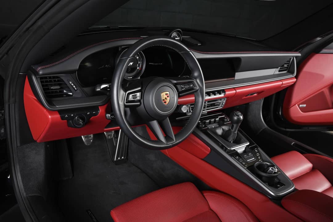 2022 Porsche 911 Targa 4S — photo 18