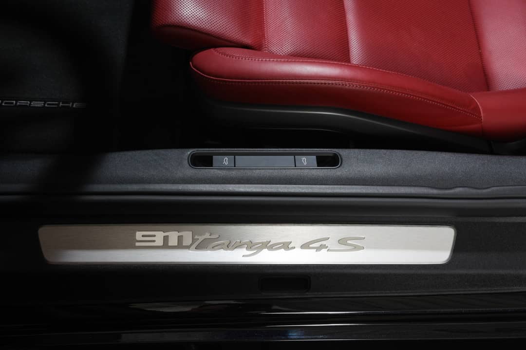 2022 Porsche 911 Targa 4S — photo 19