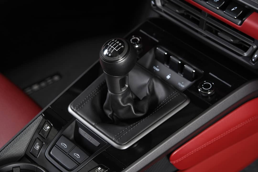 2022 Porsche 911 Targa 4S — photo 27