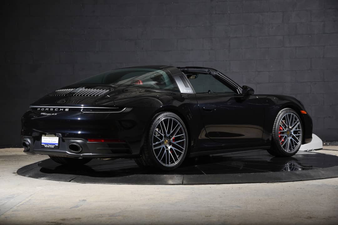 2022 Porsche 911 Targa 4S — photo 4