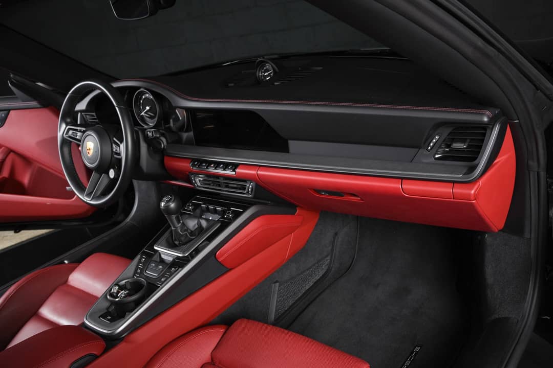 2022 Porsche 911 Targa 4S — photo 32
