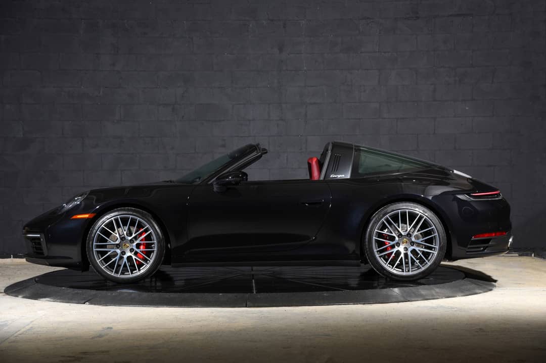 2022 Porsche 911 Targa 4S — photo 46