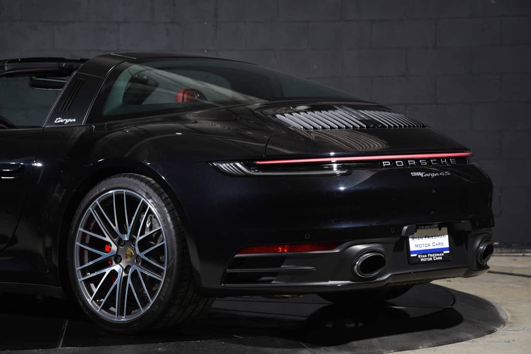 2022 Porsche 911 Targa 4S — photo 48