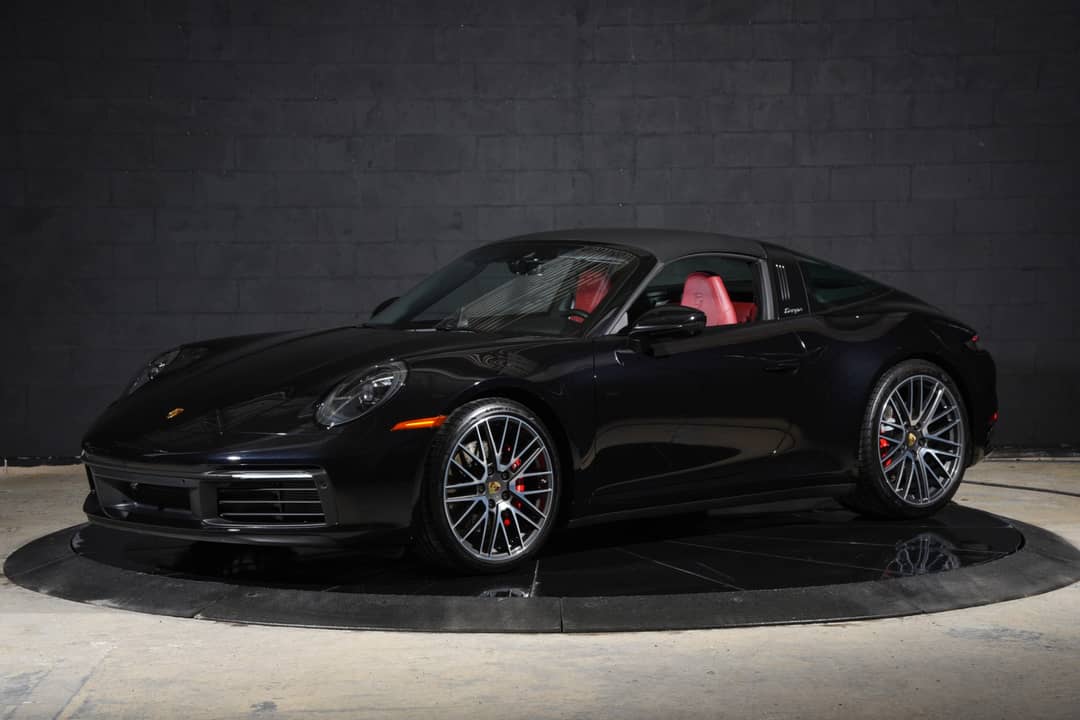 2022 Porsche 911 Targa 4S — photo 9