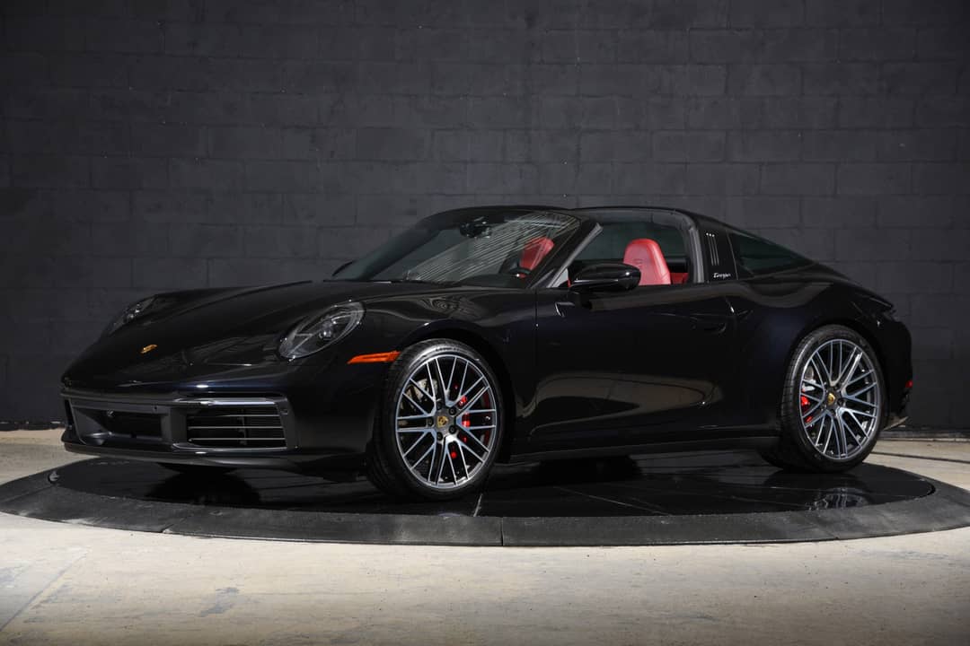 2022 Porsche 911 Targa 4S — photo 10