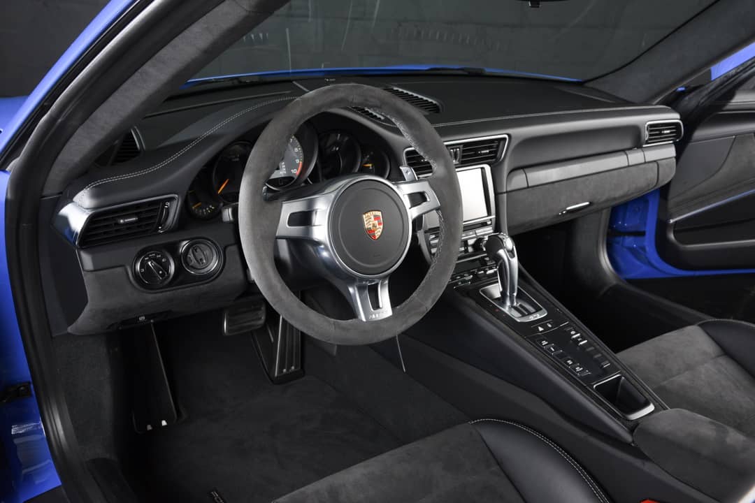 2015 Porsche 911 GT3 — photo 16