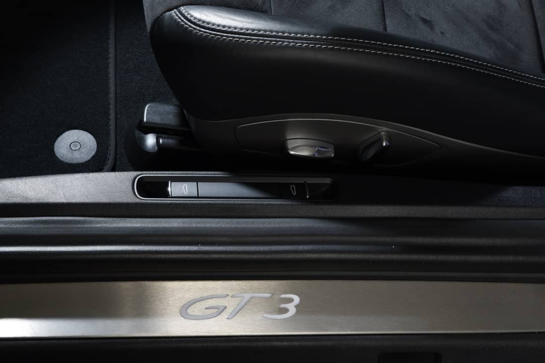 2015 Porsche 911 GT3 — photo 19