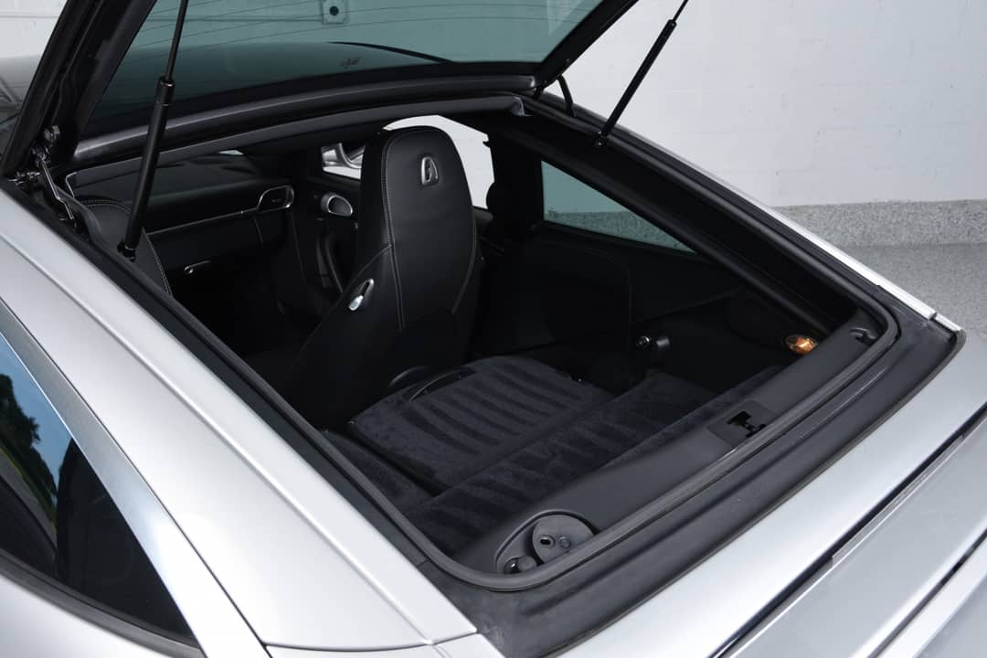 2010 Porsche 911 Targa 4S — photo 14