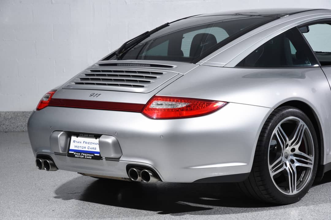 2010 Porsche 911 Targa 4S — photo 18