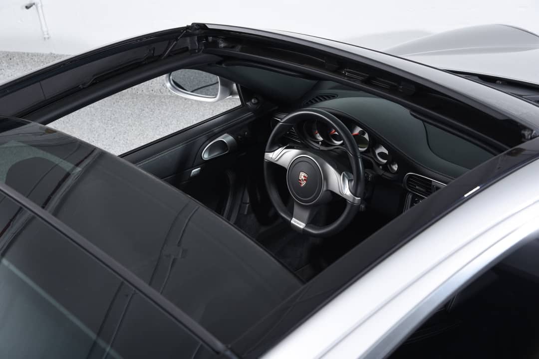 2010 Porsche 911 Targa 4S — photo 10