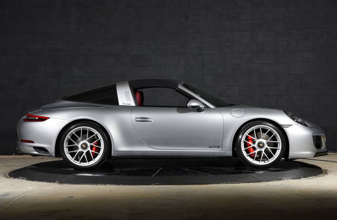 2018 Porsche 911 Targa 4 GTS — photo 2