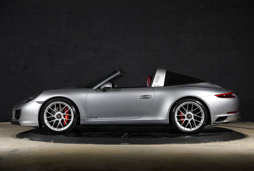 2018 Porsche 911 Targa 4 GTS — photo 17