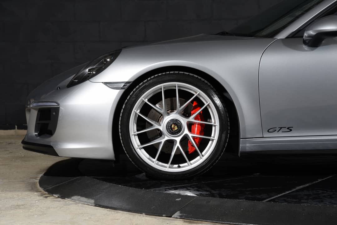2018 Porsche 911 Targa 4 GTS — photo 18