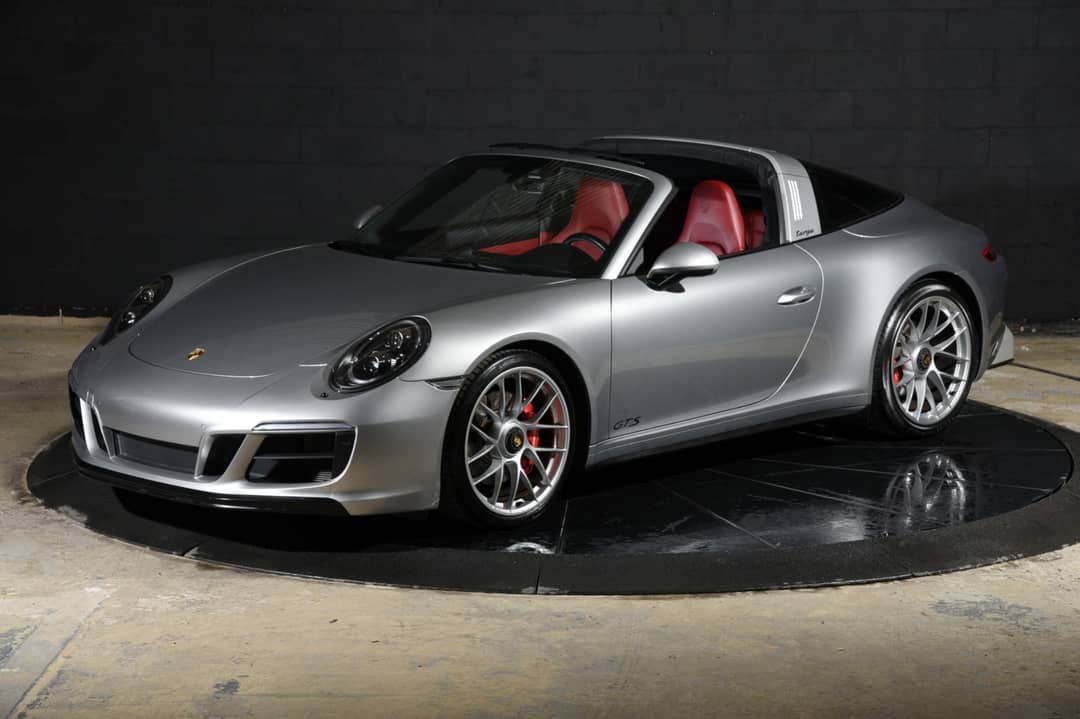 2018 Porsche 911 Targa 4 GTS — photo 20