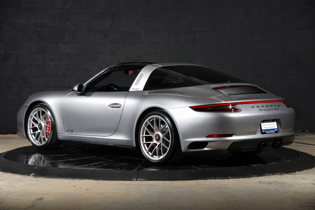 2018 Porsche 911 Targa 4 GTS — photo 23