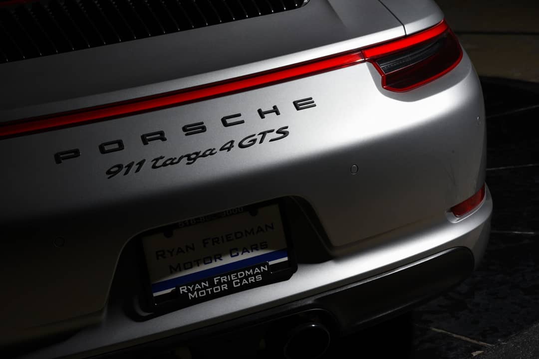 2018 Porsche 911 Targa 4 GTS — photo 25