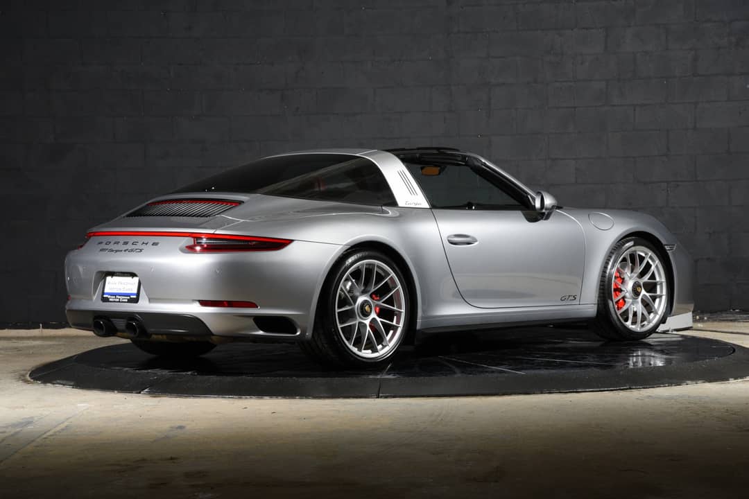 2018 Porsche 911 Targa 4 GTS — photo 4