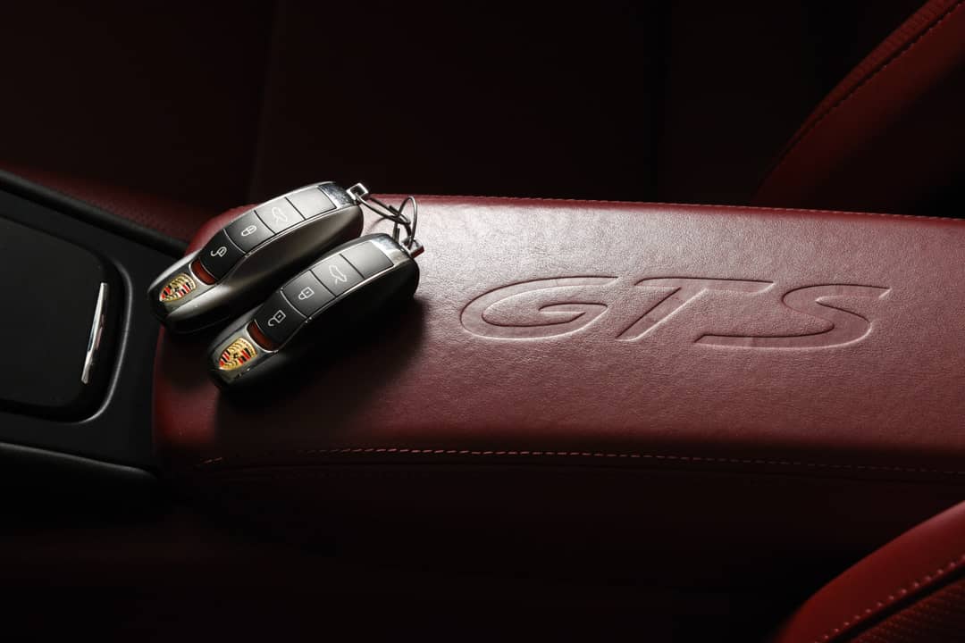 2018 Porsche 911 Targa 4 GTS — photo 8