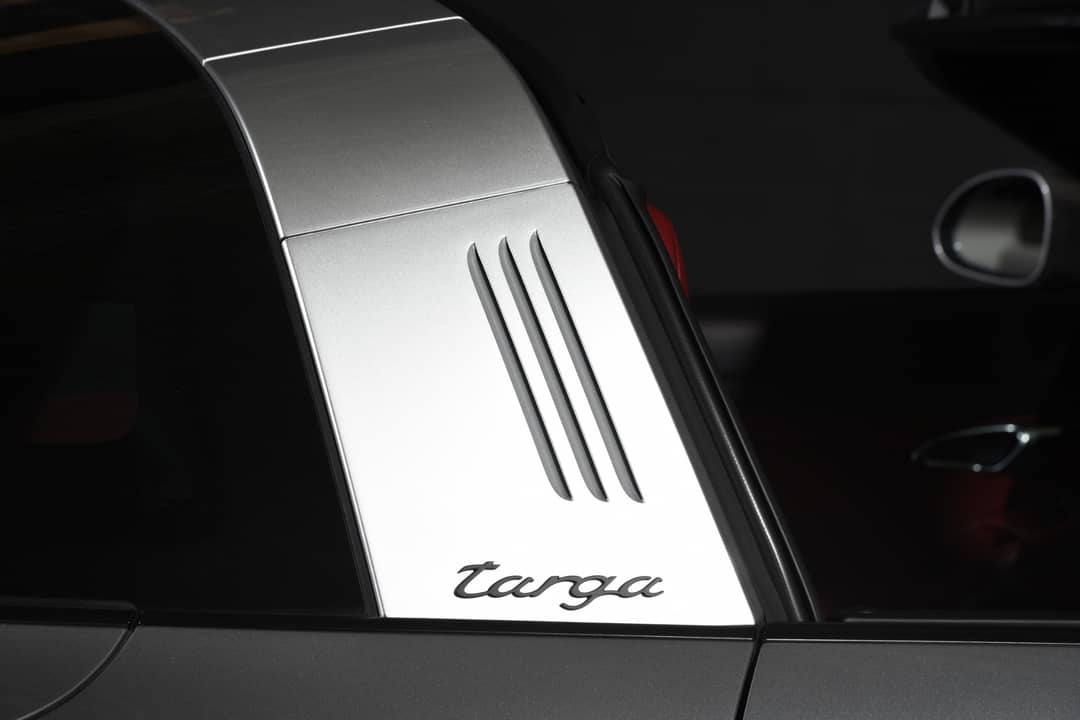 2018 Porsche 911 Targa 4 GTS — photo 9