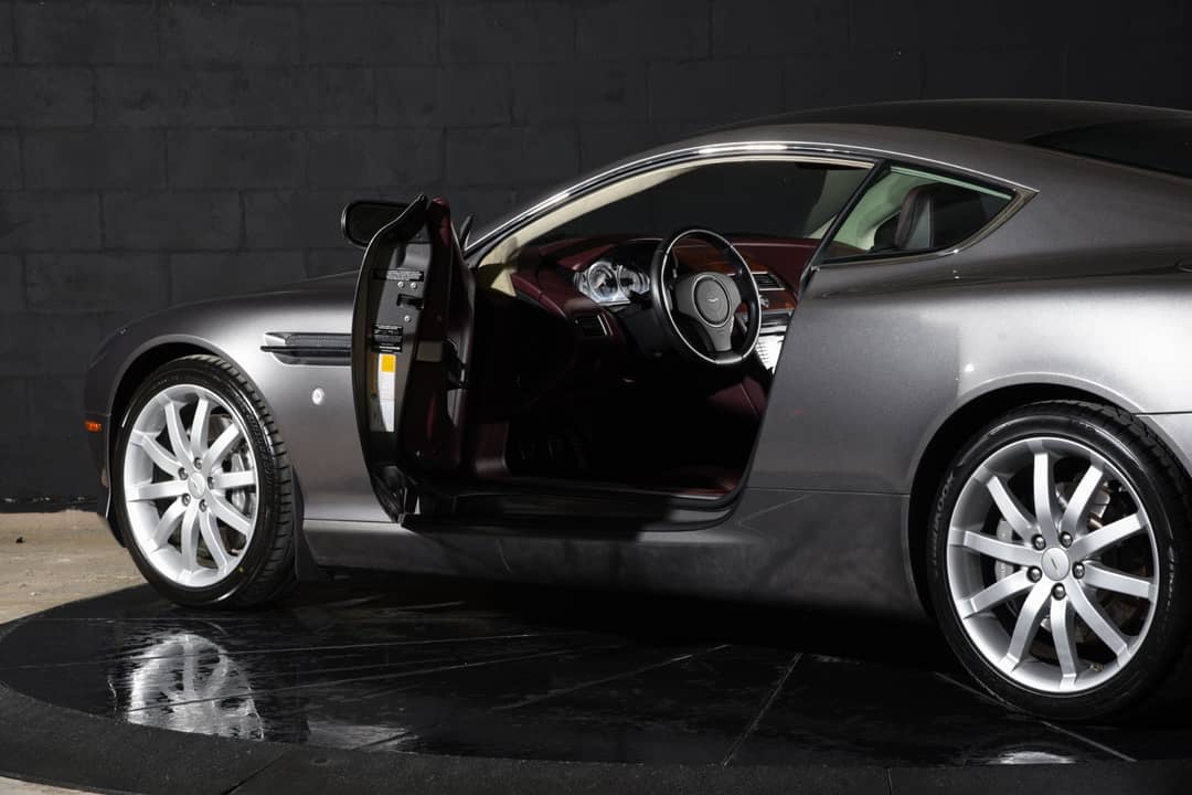 2005 Aston Martin DB9 — photo 17