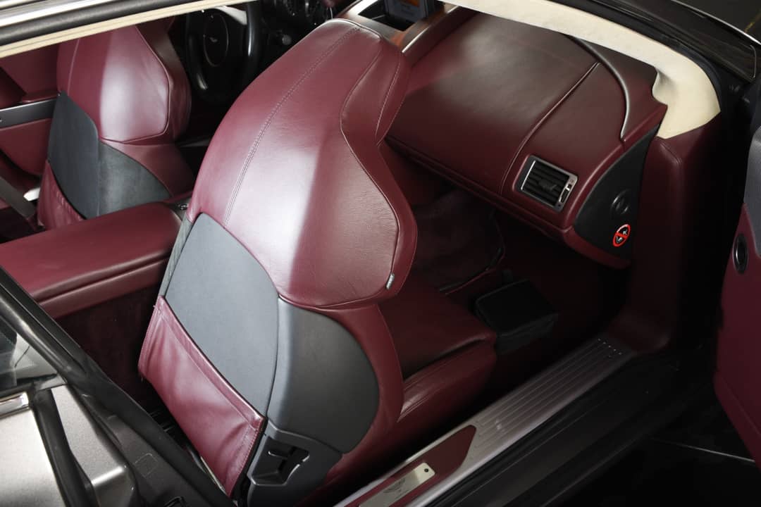 2005 Aston Martin DB9 — photo 29