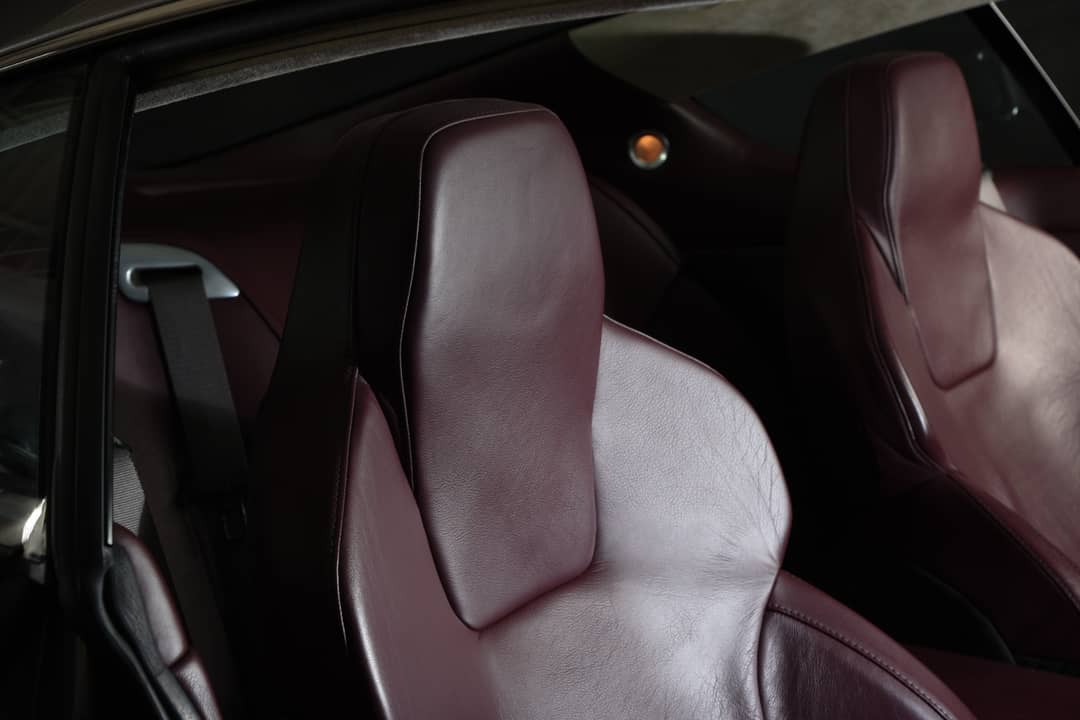 2005 Aston Martin DB9 — photo 30