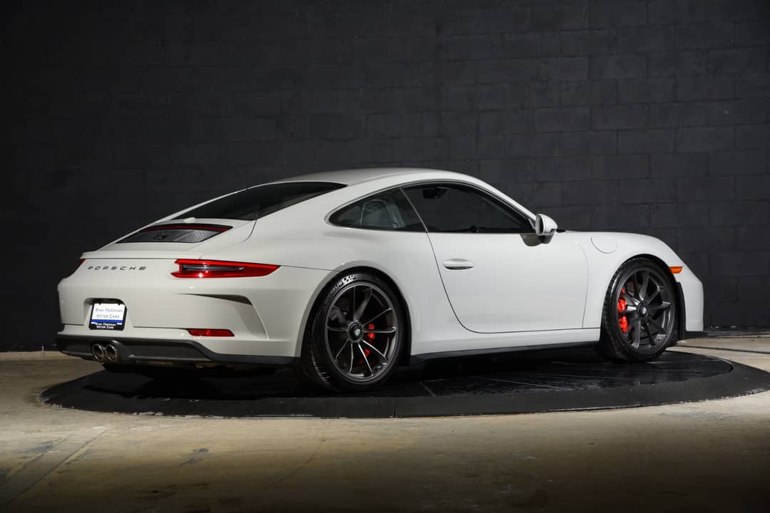 2019 Porsche 911 GT3 Touring — photo 3